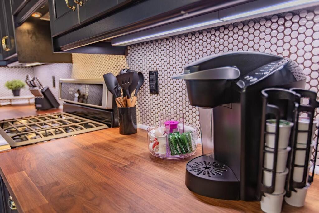 King Bed / Free Parking / Bbq / Fire Pit / Arcade Villa Питсбърг Екстериор снимка